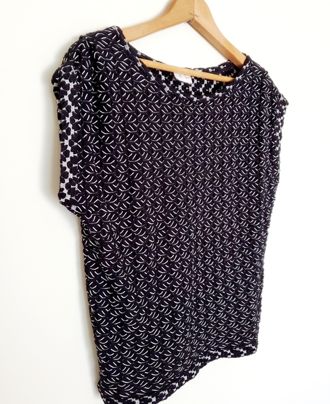 Anthropologie black and white weaved knitted top - Picture 2 of 6